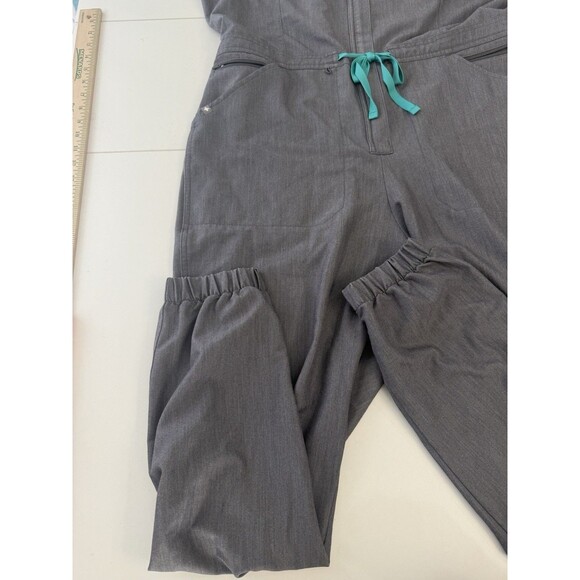FIGS Rafaela Cargo Scrub Jumpsuit Womens Gray Technical Collection Jogger XXL - Picture 13 of 16